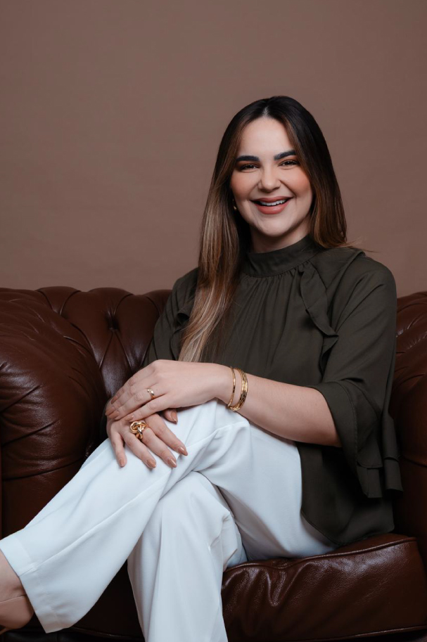 Dra. Vicka Medeiros, dermatologista em Recife